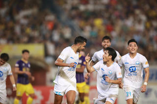 Nam Định bước gần tới ngôi vô địch V.League 2024/25