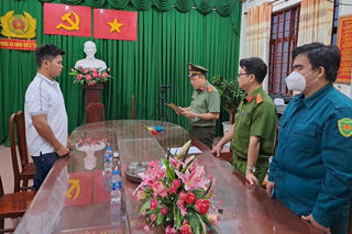 Khởi tố 5 đối tượng tàng trữ, lưu hành tiền giả
