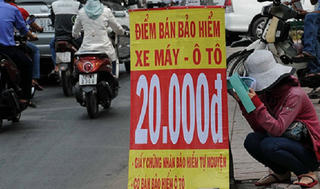 Bảo hiểm xe máy: “Lập lờ đánh lận con đen“