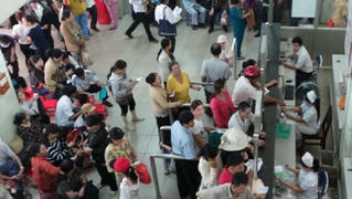 Bắt bệnh nhân photo thẻ bảo hiểm là “yêu sách tự phát”
