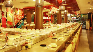 Dùng thực phẩm hết “đát“, lẩu băng chuyền Kichi Kichi bị phạt