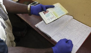 Bí kíp tránh virus Ebola khi đi du lịch