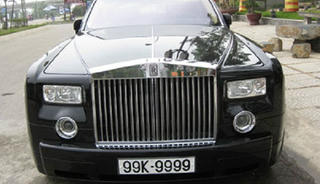 Siêu xe Rolls Royce Phantom có "số" ám chủ nhân?
