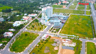Thị trường bất động sản: Nhiều vướng mắc pháp lý khiến địa phương lúng túng, doanh nghiệp gặp khó