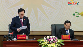 Chủ tịch Quốc hội Vương Đình Huệ thăm và chúc Tết tại thành phố Hải Phòng