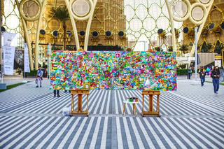 Hơn 2.000 người tham gia dự án nghệ thuật "Bức Tranh Thế Giới" 