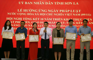 Sơn La hưởng ứng Ngày PLVN và tổng kết 10 năm Luật PBGDPL