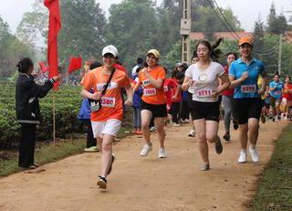 Hấp dẫn giải chạy Olympic bên đèo Pha Đin huyền thoại