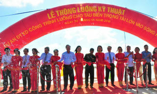 Vì sao chưa tiêu được gần 200 tỷ vốn duy tu luồng sông Hậu?