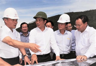 EVN lo sốt vó vì Nhiệt điện Quảng Trạch “vỡ” tiến độ  ​