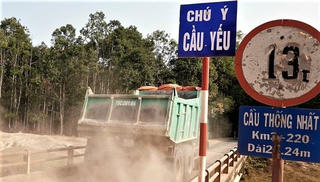 Tiền đâu để tạo êm thuận gần 2 vạn cây số đường đang xuống cấp?