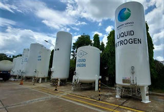 Doanh nghiệp công nghiệp nhường oxy cho y tế