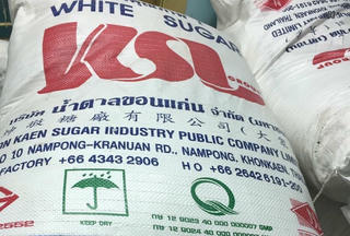 Đường ngoại sẽ "nuốt chửng" mía đường trong nước?