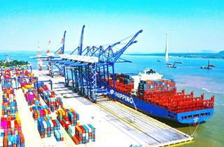 Bộ Tài chính đề nghị sửa quy định thu phí hạ tầng cảng biển