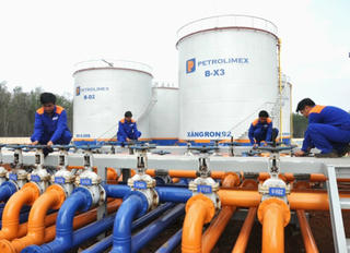 Quản lý hệ thống kinh doanh xăng dầu theo hình thức trực tuyến