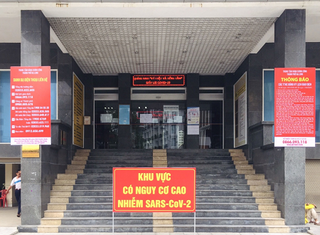 TP Hạ Long tạm dừng các giao dịch trực tiếp đối với một số thủ tục chưa thực sự cấp thiết