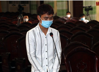 Đâm xe vào tổ phòng dịch COVID-19, bị cáo 22 tuổi lĩnh 9 tháng tù giam