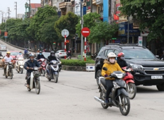 Dịch vụ dân sinh ở Ninh Bình "đắt khách" trong ngày đầu nới lỏng giãn cách xã hội 