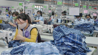 Hưng Yên: Các doanh nghiệp thi đua lao động sản xuất chào mừng Ngày Quốc tế Lao động