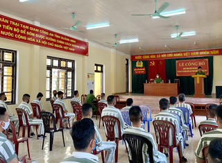 Quảng Ninh công bố quyết định giảm thời hạn chấp hành án phạt tù cho 22 phạm nhân 
