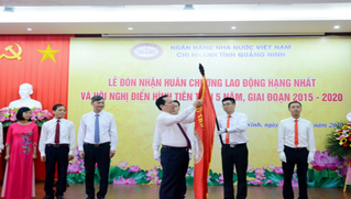 Ngân hàng nhà nước chi nhánh Quảng Ninh được tặng thưởng Huân chương Lao động hạng Nhất