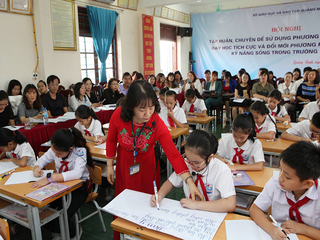 Quảng Ninh xây dựng đội ngũ nhà giáo vừa hồng vừa chuyên