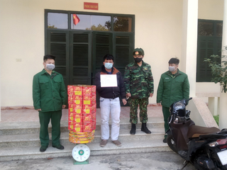 Quảng Ninh: Mật phục bắt giữ đối tượng vận chuyển trái phép hơn 50 kg pháo 