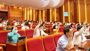 Quảng Ninh quyết giữ vững đà tăng trưởng hai con số