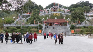 Quảng Ninh đạt gần 300.000 lượt khách trong 6 ngày Tết 