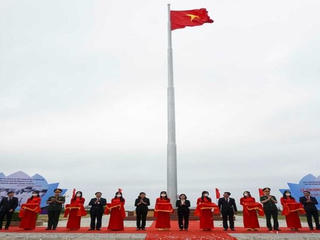 Khánh thành Cột cờ Tổ quốc trên đảo Cô Tô 