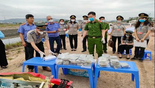 Quảng Ninh tiêu hủy hơn 70 bánh heroin