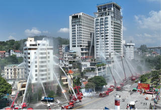 Mãn nhãn với màn diễn tập chữa cháy và tìm kiếm cứu nạn, cứu hộ quy mô cấp Bộ tại Quảng Ninh