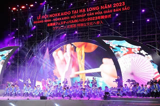 Khoảng 10.000 đại biểu, nhân dân và du khách, dự Khai mạc Lễ hội Hokkaido tại Hạ Long năm 2023