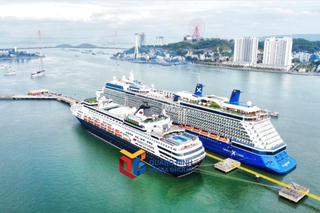 Hàng ngàn du khách quốc tế đến Quảng Ninh dịp nghỉ Tết Dương lịch 2024