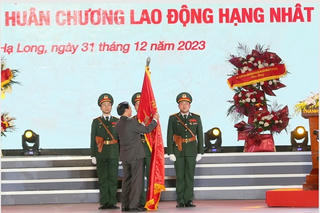 TP Hạ Long đón nhận Huân chương Lao động Hạng Nhất