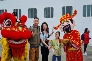 Chuyến tàu biển đầu tiên xông cảng tàu khách quốc tế Hạ Long