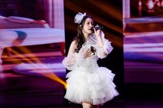 Nữ sinh Quảng Ninh giành Á quân 1 Cuộc thi hát tiếng Anh toàn quốc