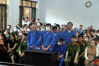 Xét xử vụ án vi phạm trong quản lý đất đai tại Hưng Yên