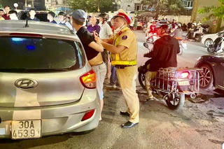 Lái xe vi phạm nồng độ cồn “thông chốt” kiểm tra tại Hạ Long