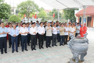 Chủ tịch nước Tô Lâm dâng hương tại Hưng Yên