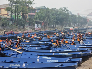 Chùa Hương đón hơn nửa triệu du khách sau một tháng khai hội