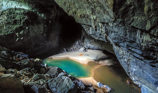 Khám phá vẻ đẹp hoang sơ, kỳ vĩ, bí ẩn của Động Én, Hà Giang 