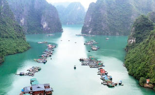 Làng chài Cửa Vạn lọt top 17 ngôi làng cổ tích đẹp như tranh 