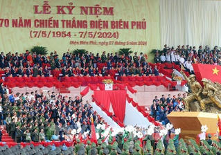 Nhìn lại những hình ảnh đẹp tại Lễ diễu binh, diễu hành kỷ niệm 70 năm Chiến thắng Điện Biên Phủ 