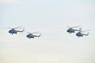 Mãn nhãn cảnh trực thăng, tiêm kích tập dượt trên bầu trời các tỉnh phía Nam 