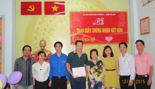 Xúc động những Lễ Trao giấy chứng nhận kết hôn