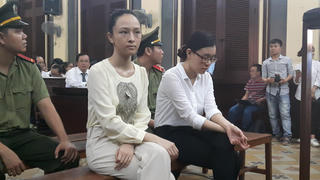 Hoa hậu Phương Nga xác định mối quan hệ với đại gia không phải kiểu qua đường “ăn bánh, trả tiền”