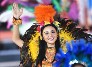  Du khách vui quên lối về với Carnaval Hạ Long