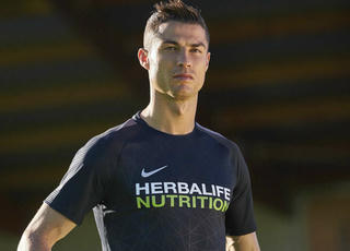 Tập đoàn Dinh dưỡng toàn cầu Herbalife tiếp tục là nhà tài trợ dinh dưỡng chính thức cho Cristiano Ronaldo