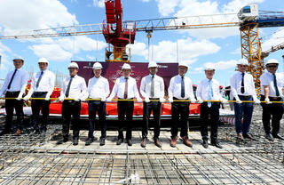 Cất nóc trước thời hạn, The Emerald khẳng định uy tín với khách hàng